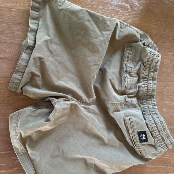 Olive green Mens shorts - Picture 2 of 2